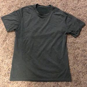 lululemon t-shirt